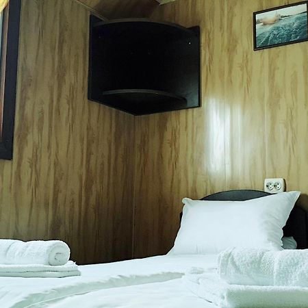 Hotel Restaurant Plutitor Delta Ways Nufaru Ngoại thất bức ảnh